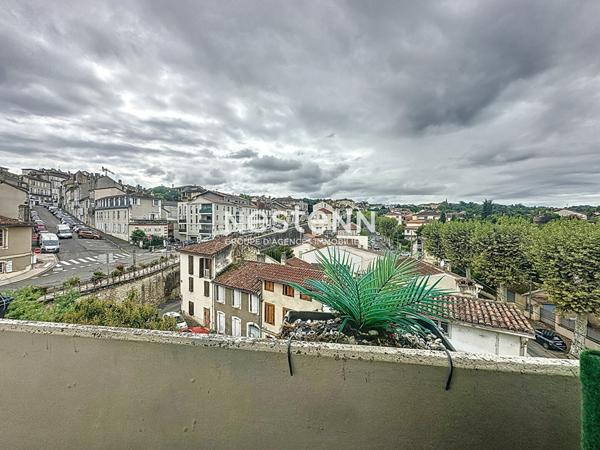 Appartement Auch 3 pièces de 60 m2 entièrement refait a neuf avec balcon