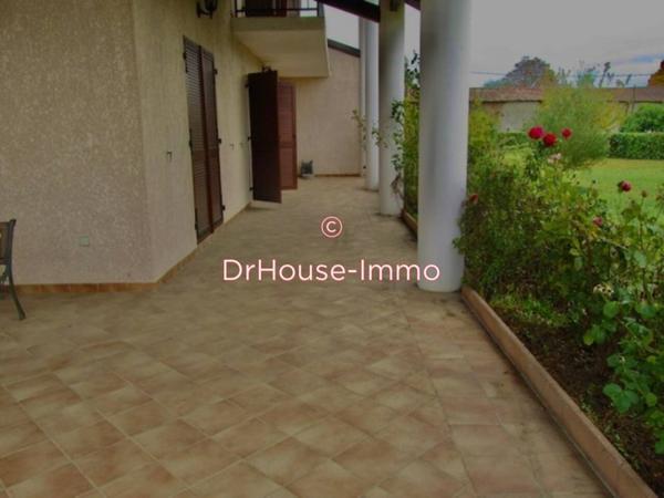 Maison à vendre 5 pièces de 221 m²