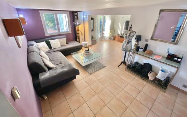 Maison à vendre    7 pièces • 180 m2 Bouillargues