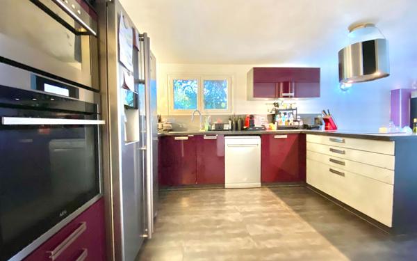 Maison à vendre    7 pièces • 180 m2 Bouillargues