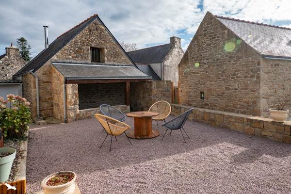 Maison à vendre |  Plouhinec |  4 pièces | 245 m²