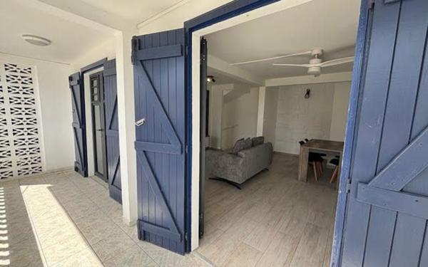 Appartement à louer    3 pièces •  Le Moule