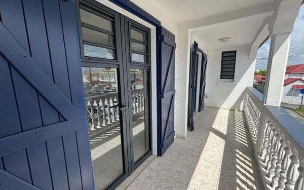 Appartement à louer    3 pièces •  Le Moule