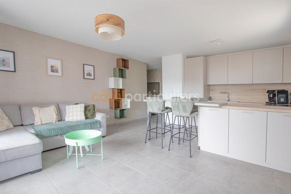 Location
                Appartement76 m² - 4 Pièces -
                    CESSY (1170)