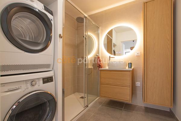 Location
                Appartement76 m² - 4 Pièces -
                    CESSY (1170)