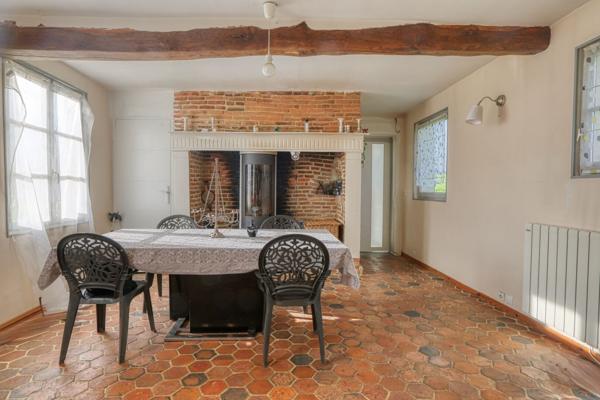 Longère de plain pied de vie avec hectare de terrain