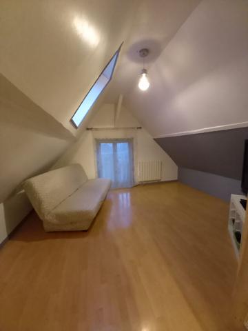 Longère de plain pied de vie avec hectare de terrain