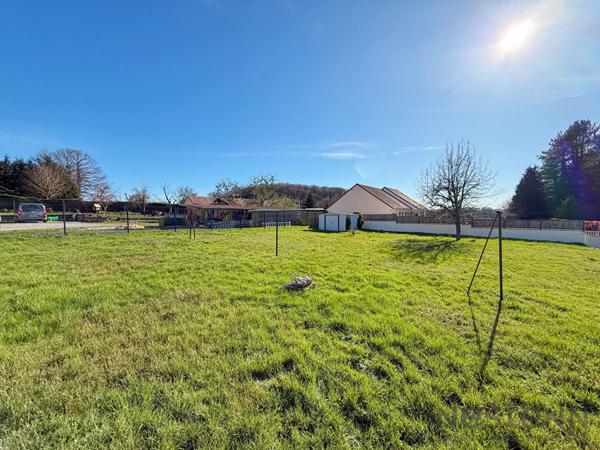 Charmante Maison de Plain-Pied  de 90m2 à Saint-Léger-le-Guérétois : Un Potentiel à Découvrir !