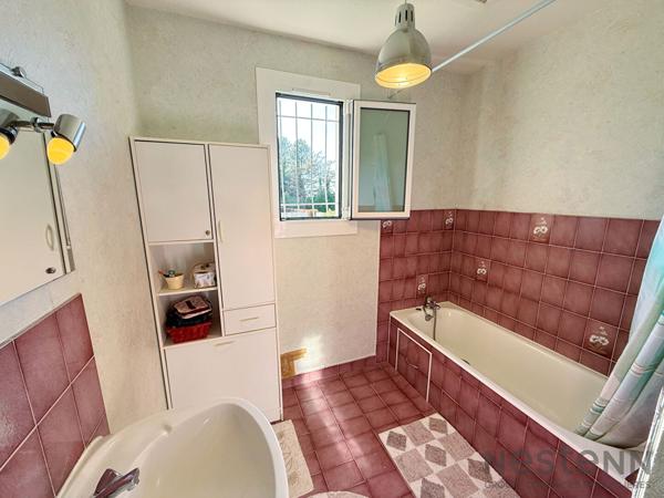 Charmante Maison de Plain-Pied  de 90m2 à Saint-Léger-le-Guérétois : Un Potentiel à Découvrir !