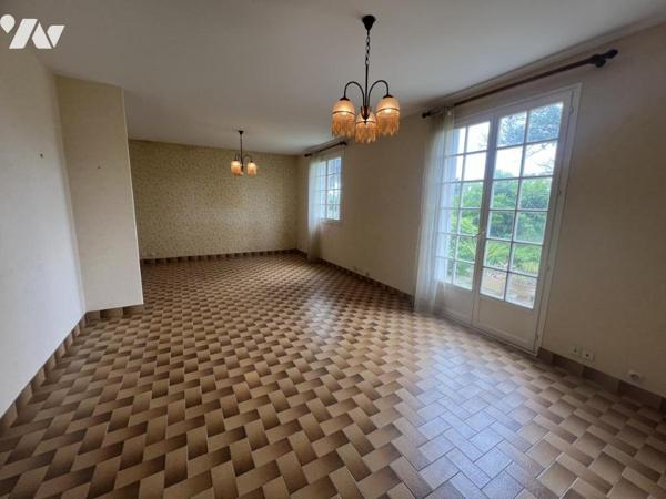 Une maison d'habitation à Ploneour Lanvern