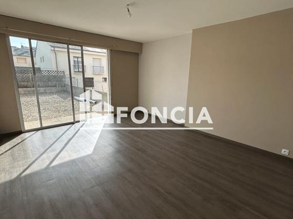 Location Appartement 2 pièces 48.5 m² - 51 RUE RAYNAL Rodez 12000