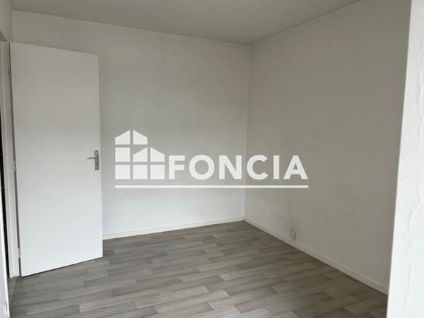 Location Appartement 3 pièces 70.5 m² - 8 RUE JEAN ROSTAND Tarbes 65000
