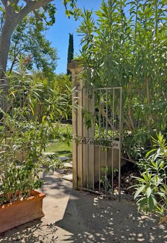 A vendre - Appartement dans résidence de caractère avec parc et piscine