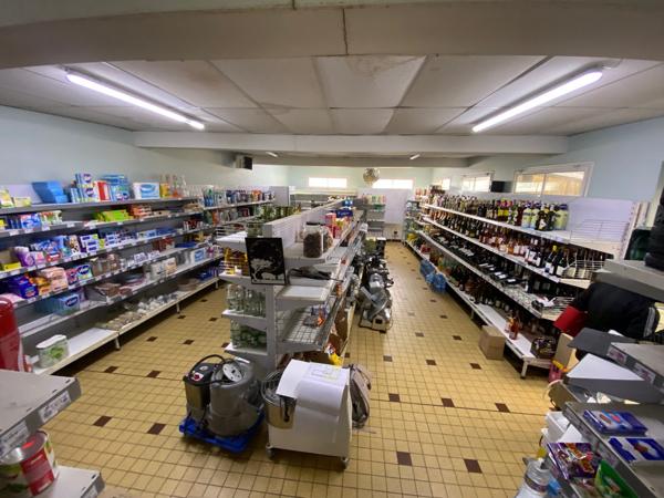 Immeuble mixte Murs commerciaux
