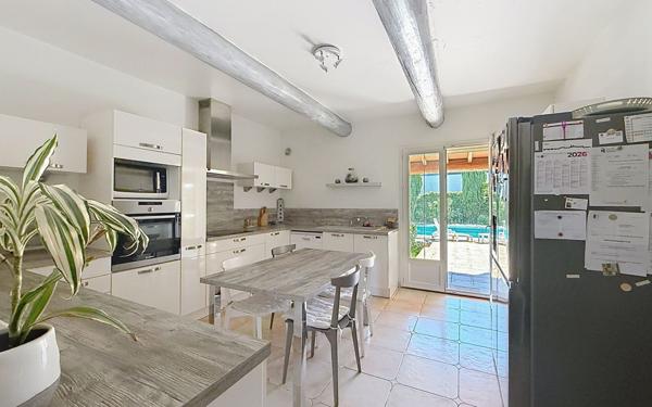 Maison à vendre    5 pièces •  Avignon