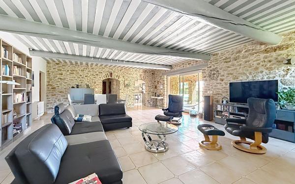 Maison à vendre    5 pièces •  Avignon