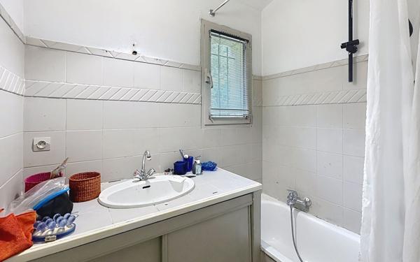 Maison à vendre    6 pièces • 225 m2 Montfavet - Avignon