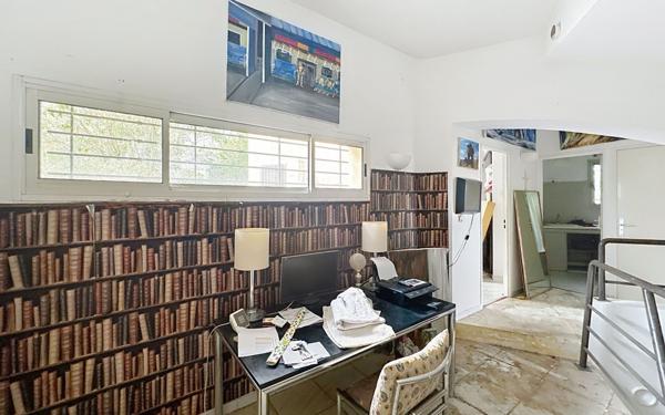 Maison à vendre    6 pièces • 225 m2 Montfavet - Avignon