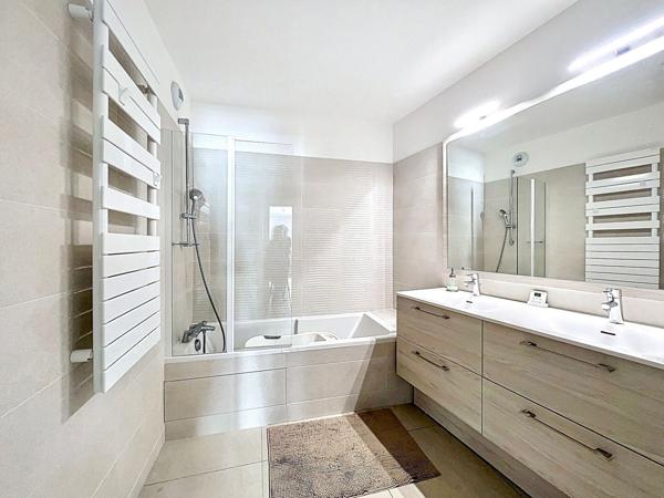 Appartement Suresnes 4 pièce(s) 85 m2