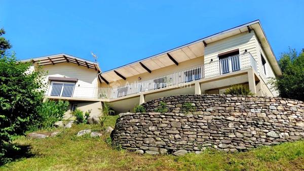 Vente                                                      Propriété
                        
                     7 pièces                      187 m2                     à Mazamet