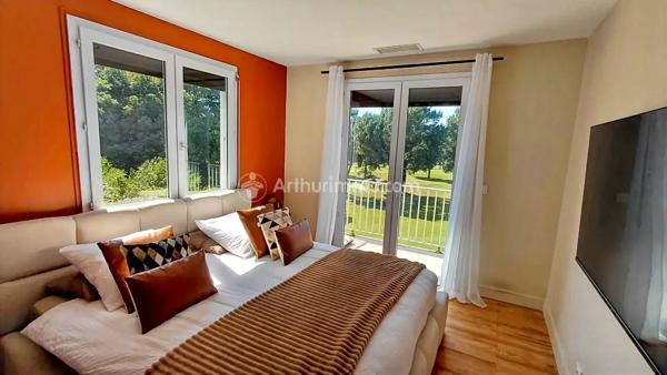 Vente                                                      Propriété
                        
                     7 pièces                      187 m2                     à Mazamet