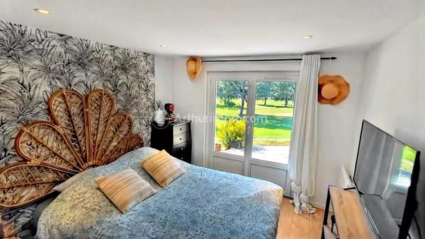 Vente                                                      Propriété
                        
                     7 pièces                      187 m2                     à Mazamet