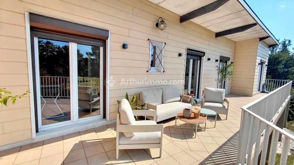 Vente                                                      Propriété
                        
                     7 pièces                      187 m2                     à Mazamet