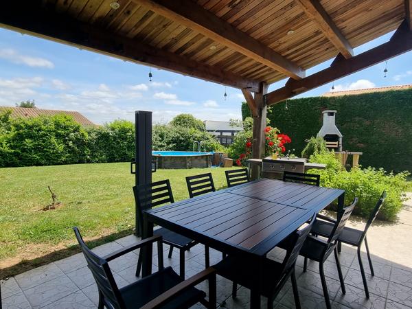 Maison
                                                                                                                                                                                                                                                                                                                        5 pièce(s)                                                                                                                                                                                                          3 chambre(s)                                                                                                                                                                                                          92.83  m²