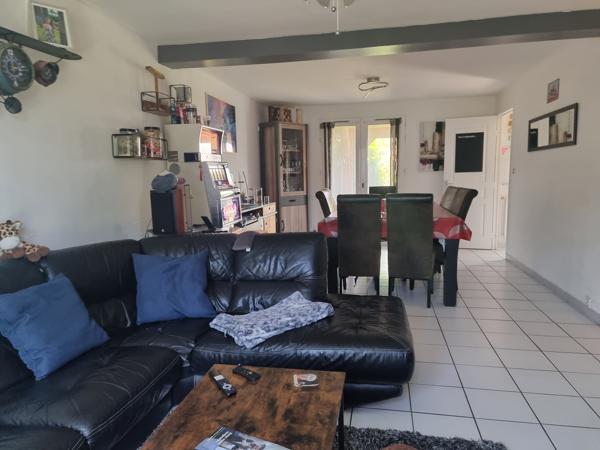 Maison
                                                                                                                                                                                                                                                                                                                        5 pièce(s)                                                                                                                                                                                                          3 chambre(s)                                                                                                                                                                                                          92.83  m²