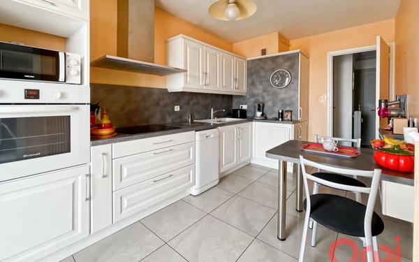 Appartement à vendre    3 pièces • 71,24 m2 Lyon 3