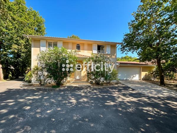Maison
         14 pièces
        - 280 m² Bien prestige 1 195 000 € *