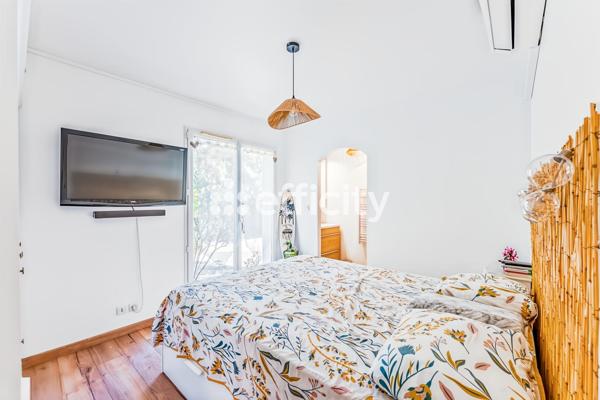 Maison
         14 pièces
        - 280 m² Bien prestige 1 195 000 € *