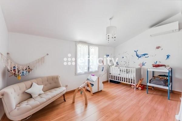 Maison
         14 pièces
        - 280 m² Bien prestige 1 195 000 € *