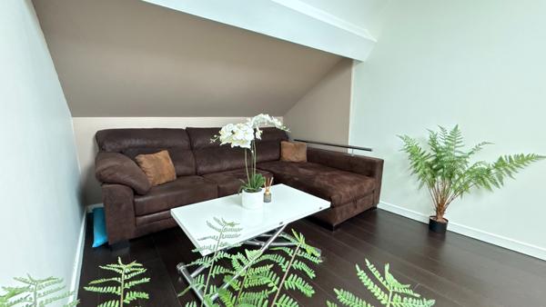 Maison d’architecte de 389 m2 sur terrain de 6000 m2