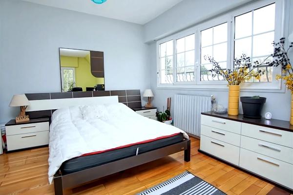 Maison d’architecte de 389 m2 sur terrain de 6000 m2