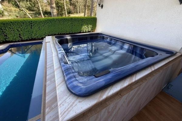 Maison d’architecte de 389 m2 sur terrain de 6000 m2