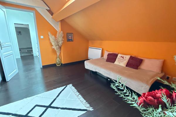 Maison d’architecte de 389 m2 sur terrain de 6000 m2