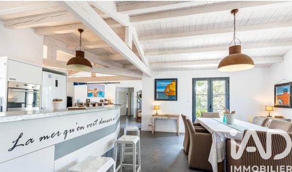 Maison à vendre 5 pièces 114 m² Saint-Georges-d'Oléron