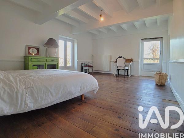 Maison à vendre 11 pièces 318 m² Saint-Pantaléon-de-Larche