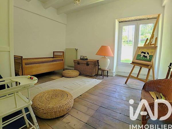 Maison à vendre 11 pièces 318 m² Saint-Pantaléon-de-Larche