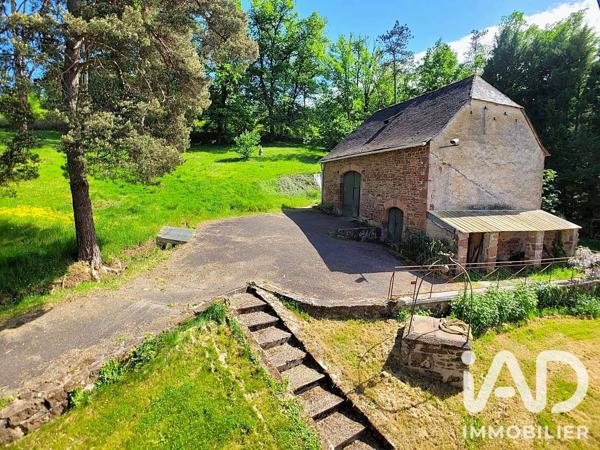 Maison à vendre 11 pièces 318 m² Saint-Pantaléon-de-Larche