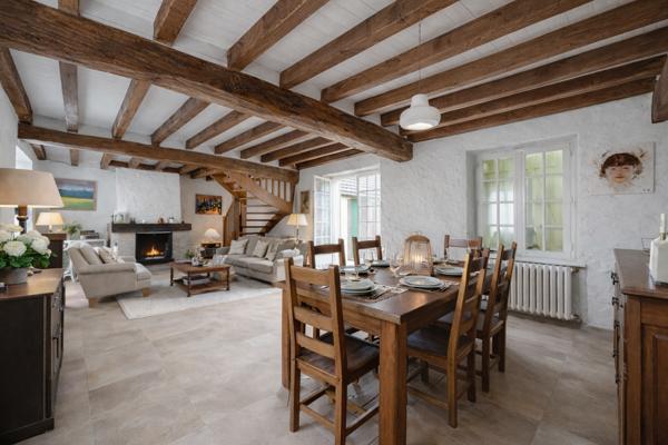 Maison avec fort potentiel -3/4 chambres possibles  –  Secteur calme - proche  Dreux  – Terrain 1 355 m² 