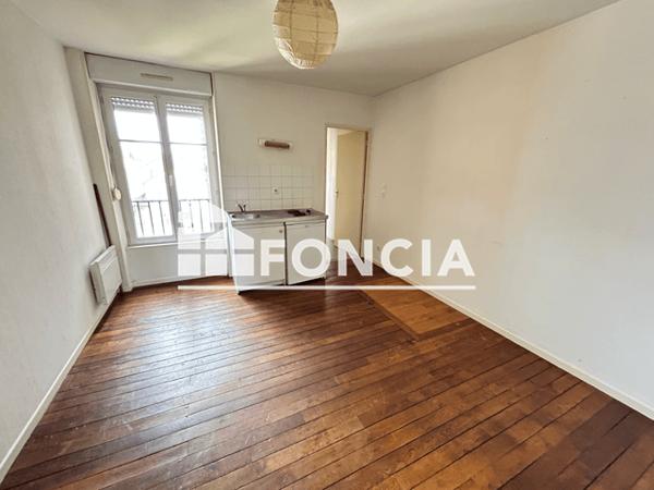 Location Appartement 2 pièces 35 m² - 43 RUE DUBOIS CRANCE Charleville Mezieres 08000