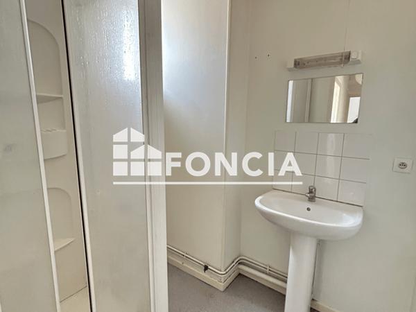 Location Appartement 2 pièces 35 m² - 43 RUE DUBOIS CRANCE Charleville Mezieres 08000