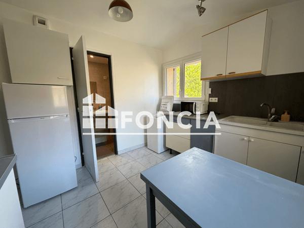 Location Studio 28 m² - 49 RUE DE LA LIBERTE Fontaine 38600