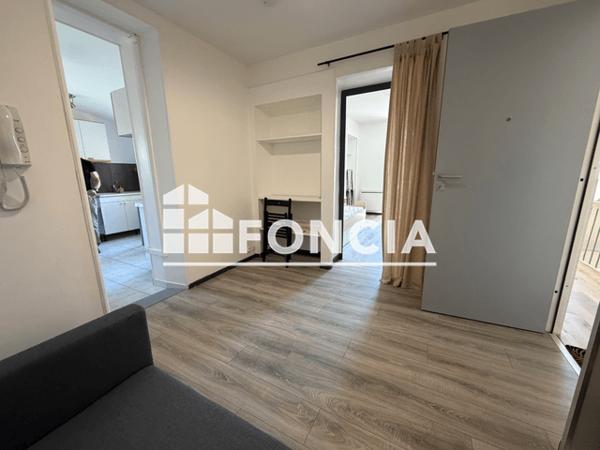 Location Studio 28 m² - 49 RUE DE LA LIBERTE Fontaine 38600