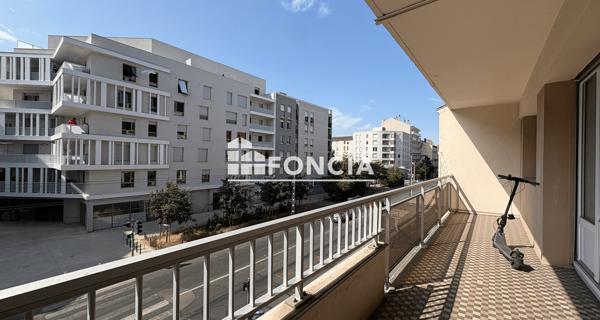 Location Appartement 3 pièces 83.91 m² - Villeurbanne 69100