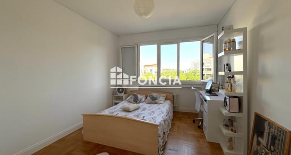 Location Appartement 3 pièces 83.91 m² - Villeurbanne 69100