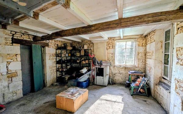 Maison à vendre    6 pièces •  Saint-Agnant