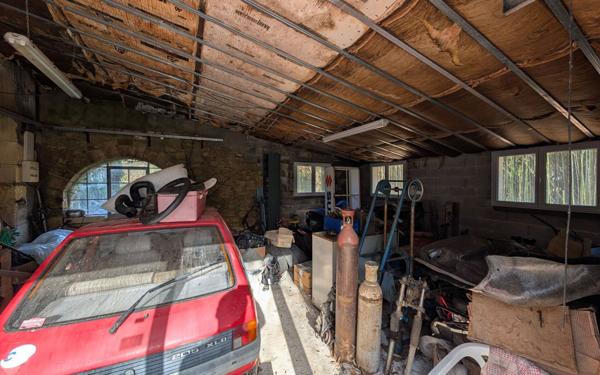 Maison à vendre    6 pièces •  Saint-Agnant